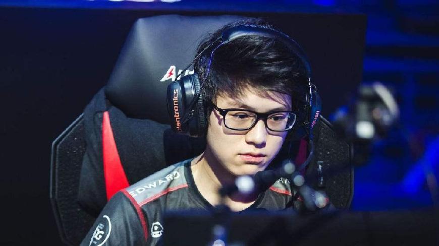 勇士力擒雄 勇士力擒雄